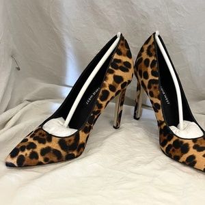 Tatiana Pointy Toe Pumps in Leopard